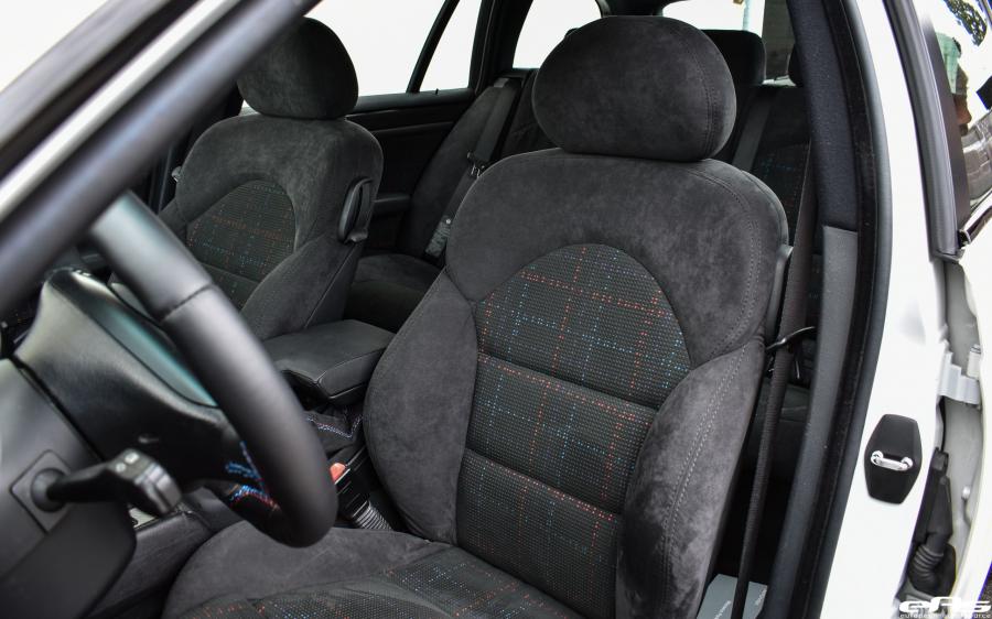 Интерьер BMW M3 Touring by EAS (E46) 2020 года  (фото 3 из 15)